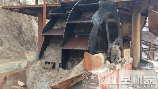轮斗洗砂机洗沙现场 轮斗洗砂机洗沙现场
