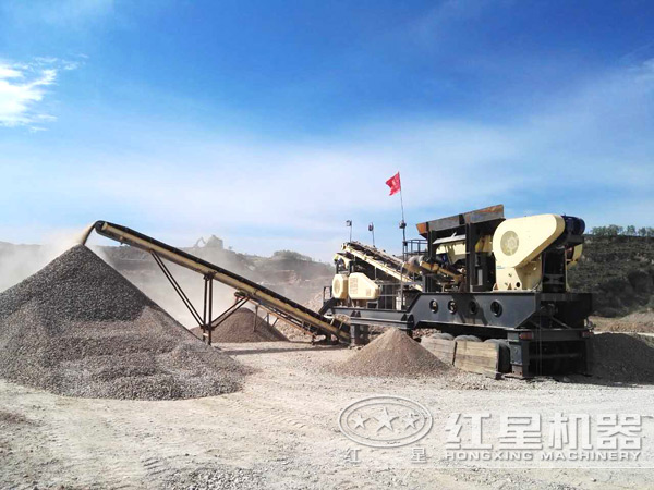 现代新型可移动石子破碎机挺进深山，为现代化建设添石加砂